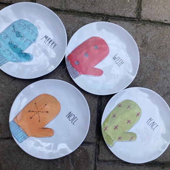 Rae Dunn Melamine Christmas Plates - Picture 1 of 5